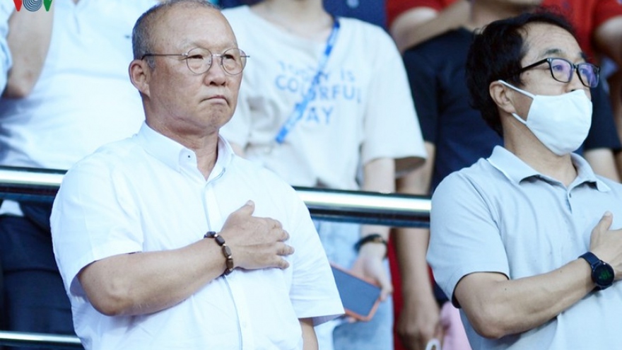 HLV Park Hang Seo dự khán 2 trận cầu nóng nhất vòng 9 V-League 2020