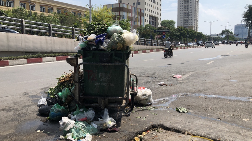 Chủ tịch Hà Nội: Hết hôm nay vận chuyển cơ bản rác ùn ứ ra khỏi nội thành