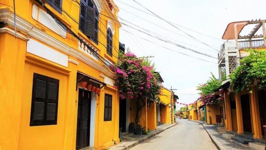 Hoi An on the eve of social distancing order in place