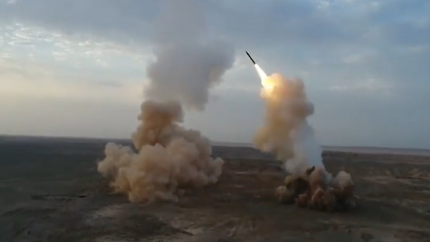 Iran phóng thử tên lửa đạn đạo “chôn dưới lòng đất”