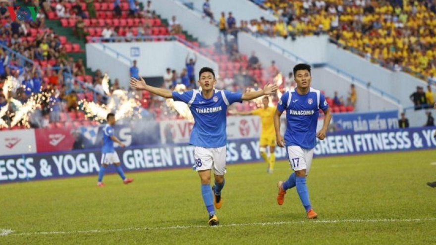 CLB Than Quảng Ninh phải cách ly, Cúp Quốc gia lại dời lịch thi đấu
