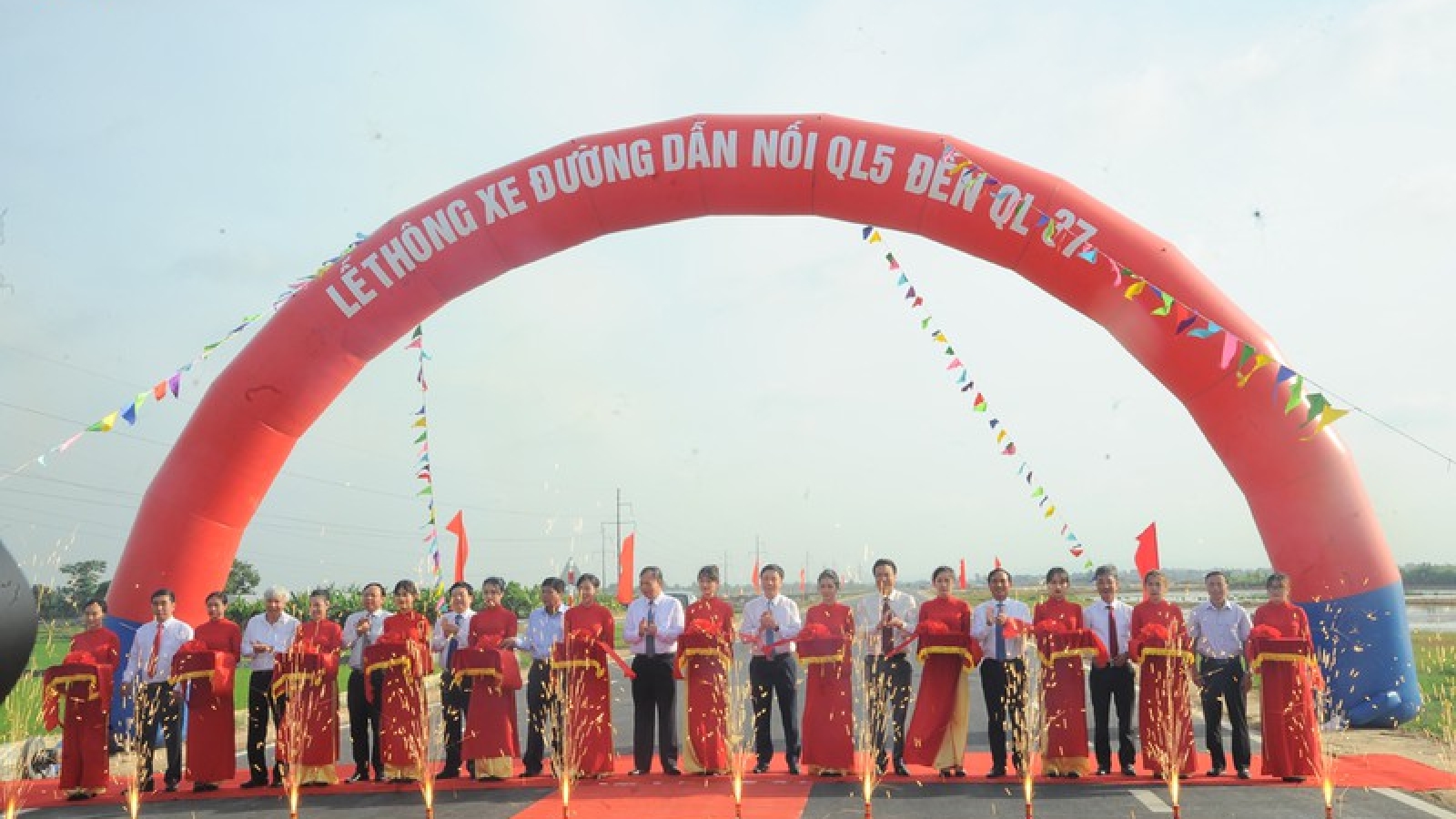 Thông xe đường nối quốc lộ 5 đến quốc lộ 37 tại Hải Dương