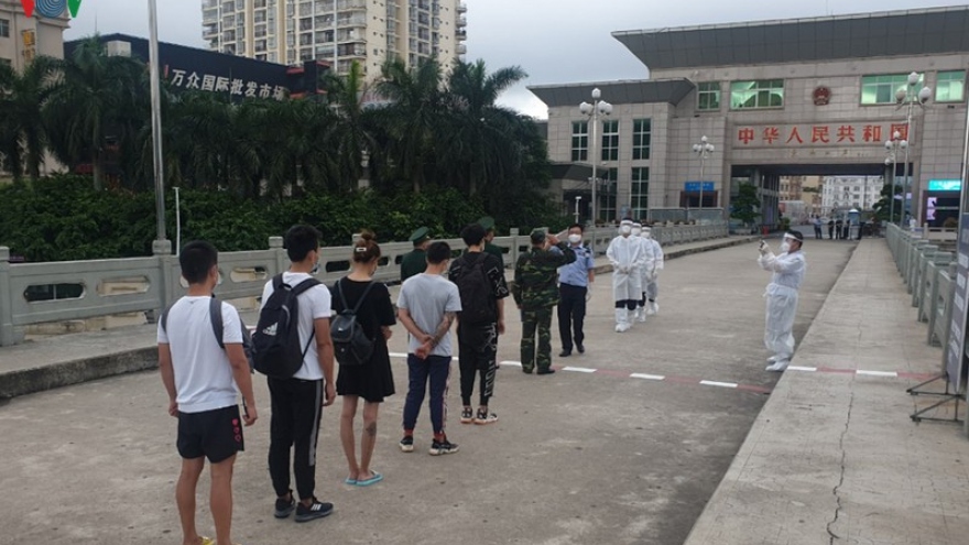 Trao trả 5 người Trung Quốc nhập cảnh trái phép ở Quảng Ninh