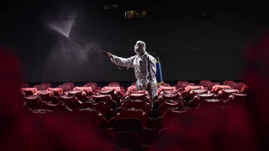 Trung Quốc mở lại rạp chiếu phim sau gần nửa năm