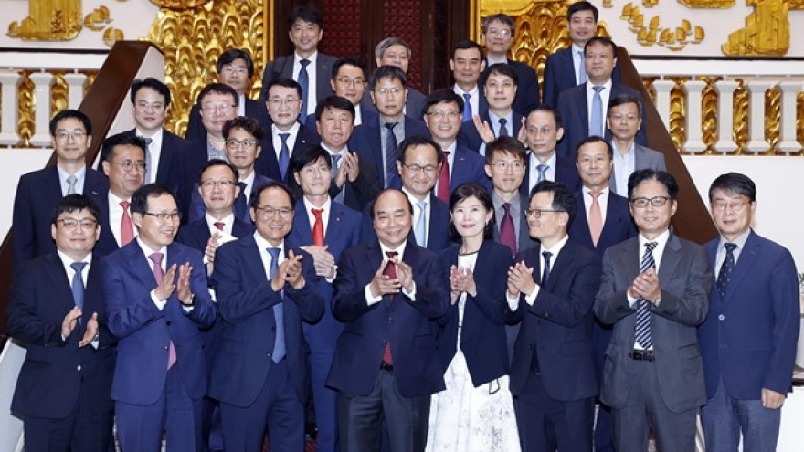 PM hosts RoK investors in Vietnam