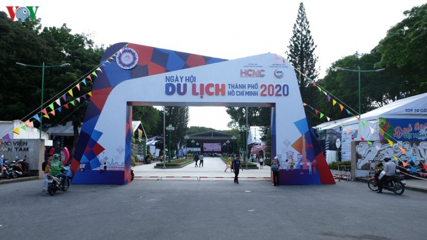 Sôi động các tour du lịch tại Ngày hội du lịch TP.HCM