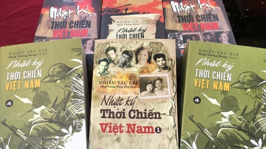 Wartime diaries’ authors, characters gather in Hanoi