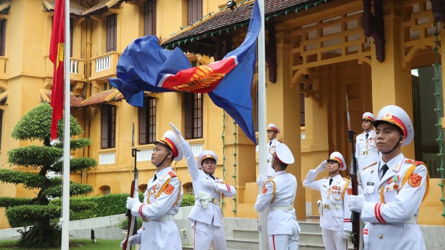 Toàn cảnh Lễ thượng cờ kỷ niệm 53 năm thành lập ASEAN