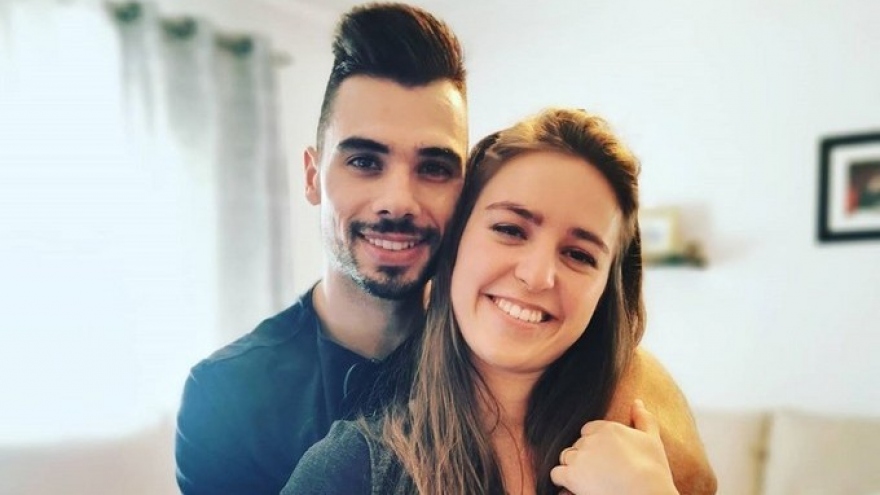 Sốc: Sao MotoGP Tây Ban Nha sắp kết hôn với em gái cùng cha khác mẹ