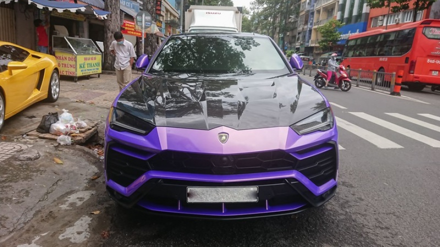 Khám phá siêu SUV Lamborghini Urus giá 20 tỷ đồng dán màu tím độc đáo