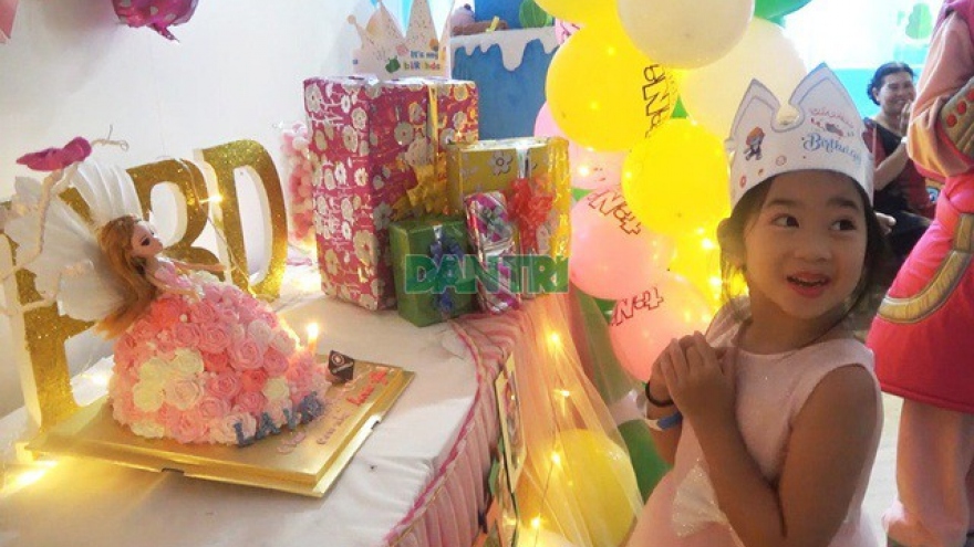 Món quà bất ngờ trong sinh nhật của con gái cố diễn viên Mai Phương