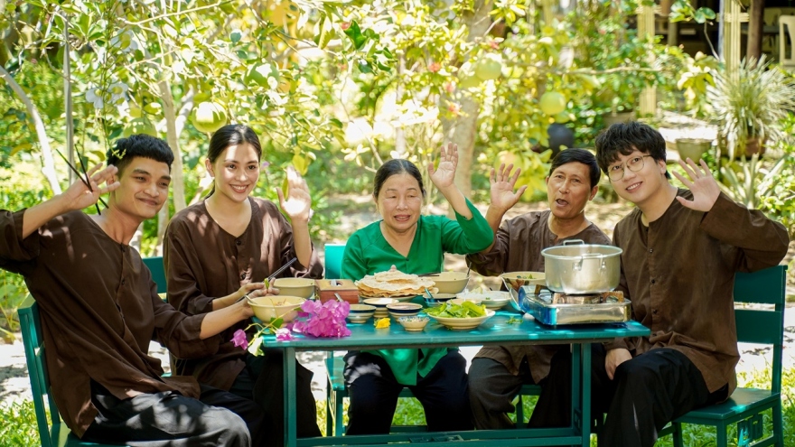 Tiểu Vy phản ứng bất ngờ khi Mạc Văn Khoa mơ ước được làm Hoa hậu