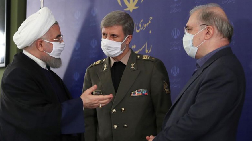 Bất chấp đe dọa của Mỹ, Iran tiết lộ tên lửa mới tầm bắn hơn 1.000 km