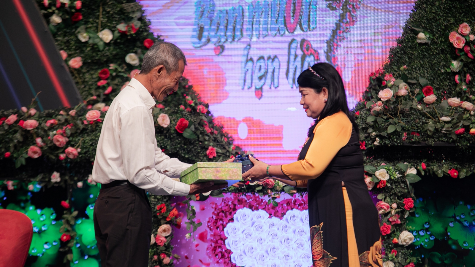 Xúc động chuyện người phụ nữ 55 tuổi chưa từng lập gia đình tại “Bạn muốn hẹn hò?“