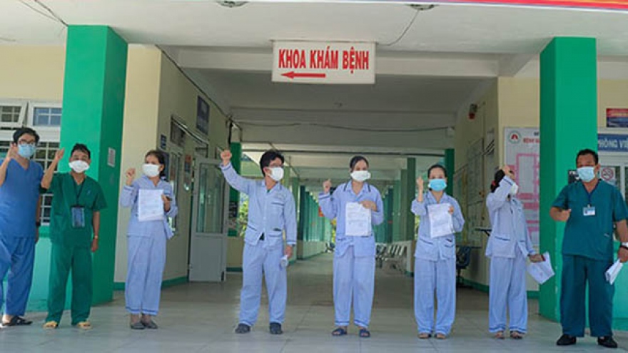 Nine patients in Da Nang make full recovery from COVID-19