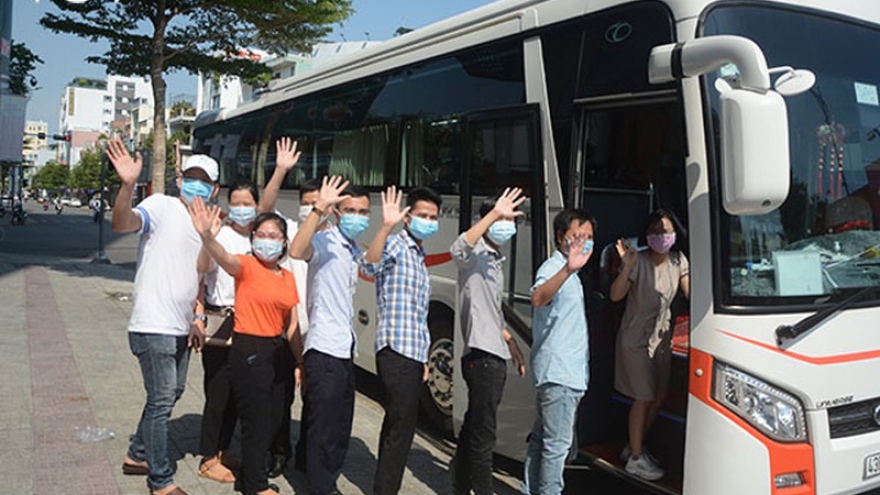 Đà Nẵng chia tay các y, bác sĩ tình nguyện giúp thành phố chống dịch