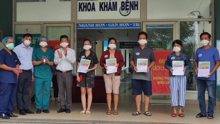 Five additional patients in Da Nang make full recovery from COVID-19