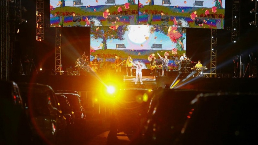 Indonesia tổ chức hòa nhạc ở bãi đỗ xe, tiếp thêm động lực vượt qua Covid-19