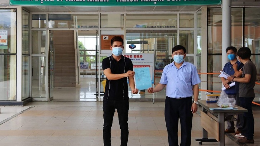 Cha nguy kịch nhưng bác sĩ Bệnh viện Chợ Rẫy vẫn ở lại Quảng Nam chống dịch