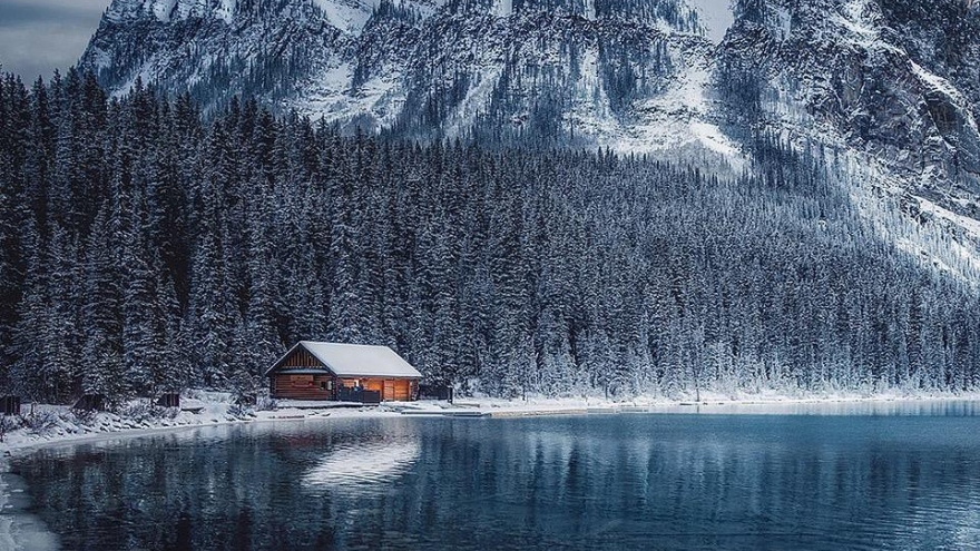 Vẻ đẹp huyền ảo của Công viên quốc gia Banff ở Canada