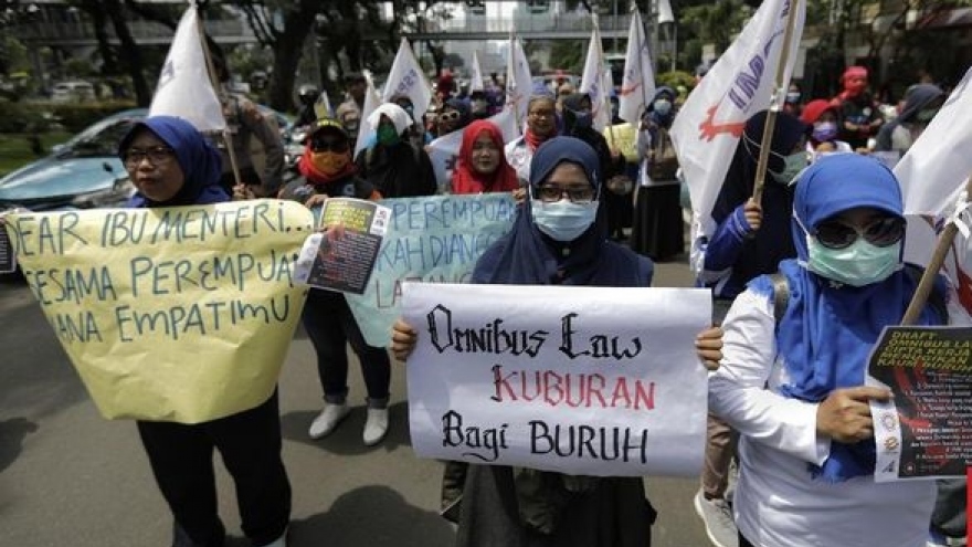 Hàng chục ngàn người Indonesia biểu tình chống dự thảo luật việc làm