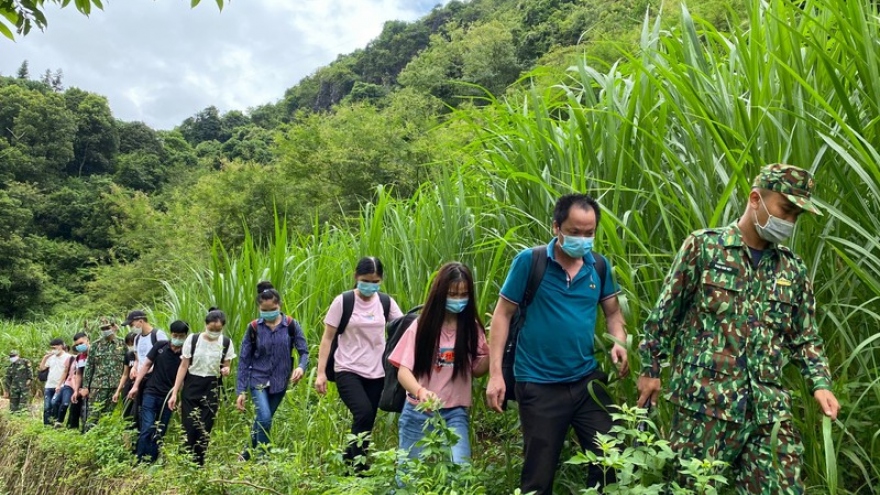 Hàng chục người nhập cảnh trái phép được cách ly y tế tại Cao Bằng, Lạng Sơn