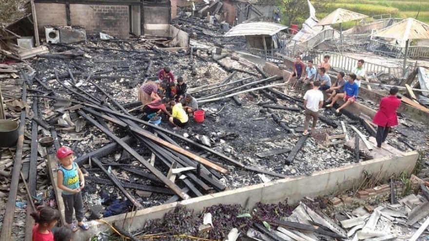 5 nhà dân bị cháy trong đêm ở Sa Pa, 1 người mất tích