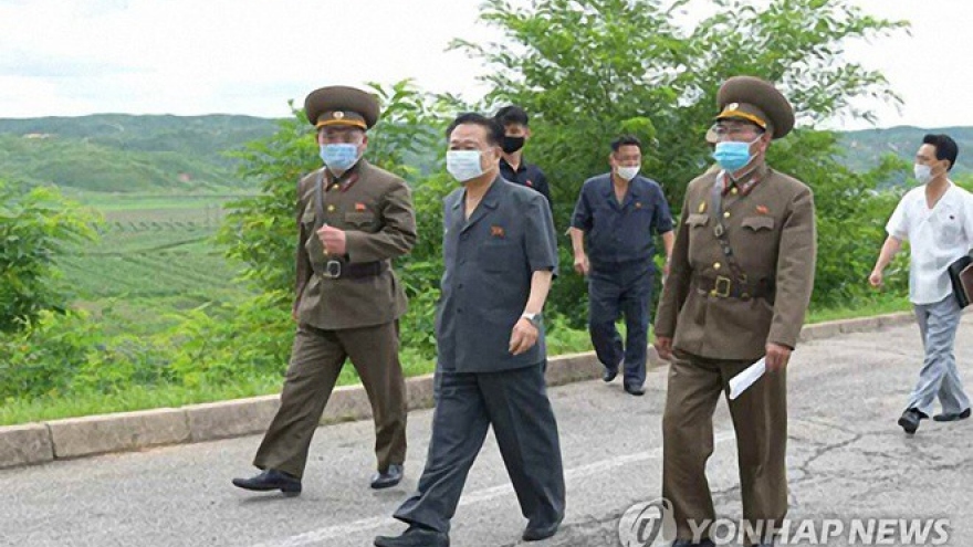 Triều Tiên thắt chặt kiểm soát các lối vào thủ đô để ngăn chặn Covid 19
