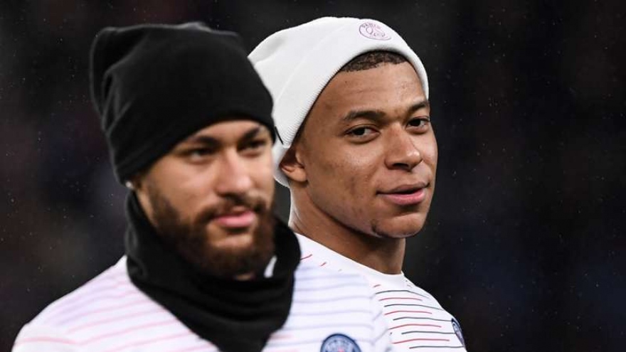 Chuyển nhượng 23/8: Ronaldo khuyên Real Madrid mua Mbappe