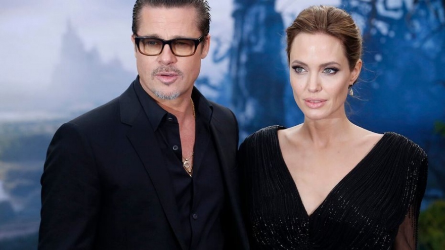 Angelina Jolie làm khó Brad Pitt để giành hoàn toàn quyền nuôi con