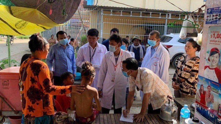 Campuchia bùng phát dịch bệnh lạ