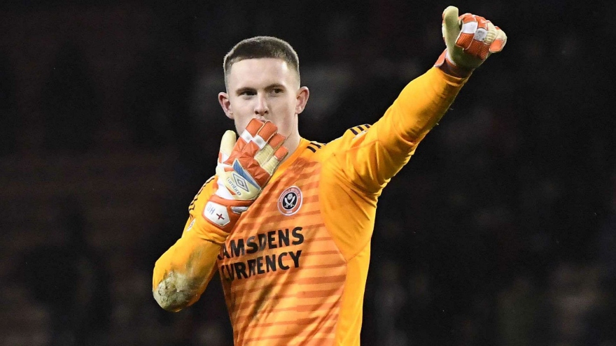 Dean Henderson gây áp lực lên HLV Solskjaer