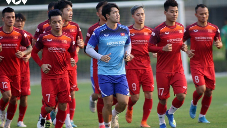 Vòng loại World Cup 2022 bị hoãn, ĐT Việt Nam tạm dừng tập trung