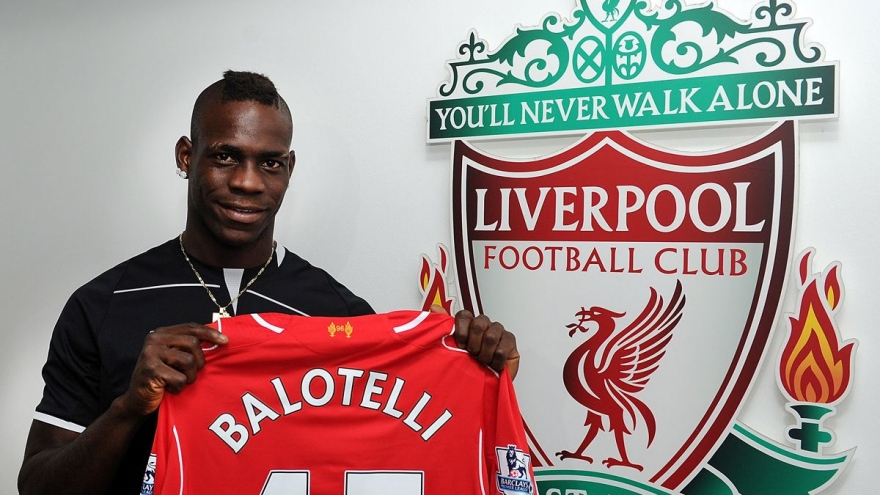 Ngày này năm xưa: “Sao xịt” Balotelli gia nhập Liverpool