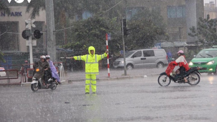 Dự báo thời tiết ngày 18/8: Cảnh báo tiếp tục mưa lớn tại Hà Nội