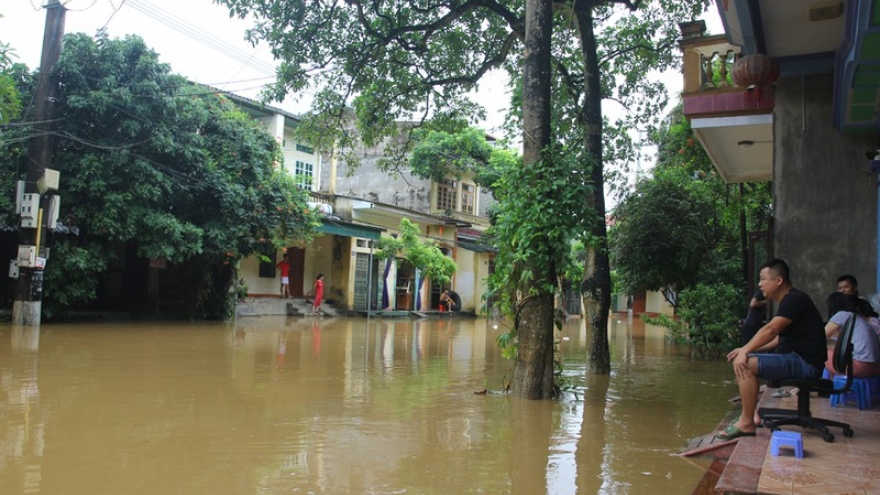 Nước sông Hồng tiếp tục dâng, khắc phục mưa lũ tại Yên Bái gặp khó khăn