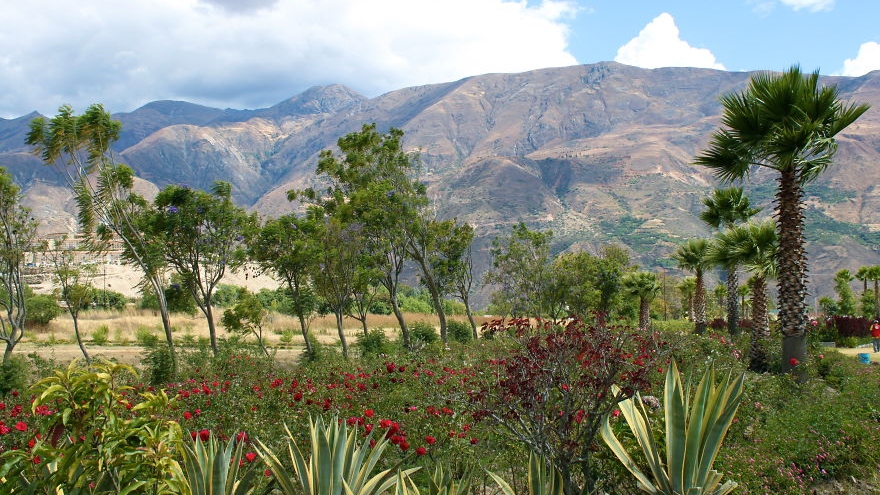 Vẻ đẹp kỳ bí và buồn thảm của Yungay - thị trấn bị chôn vùi ở Peru