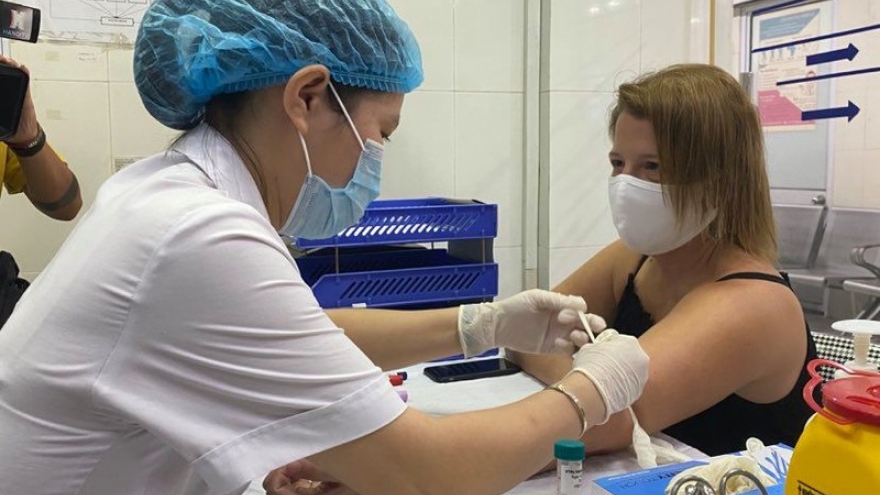 American national donates plasma to save COVID-19 patients
