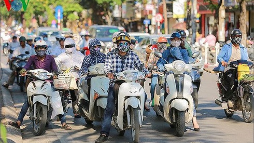 Summer heat returns to northern Vietnam, temperatures hit above 36