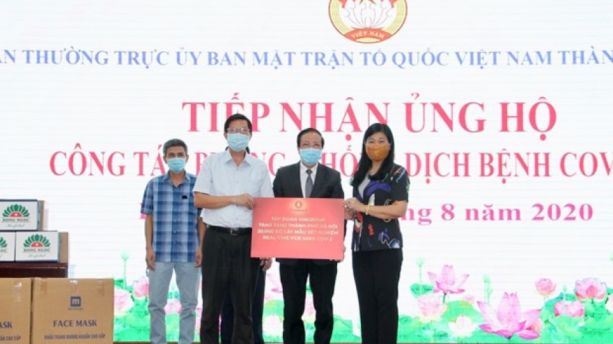 Businesses, organisations lend support to Hanoi in COVID-19 fight