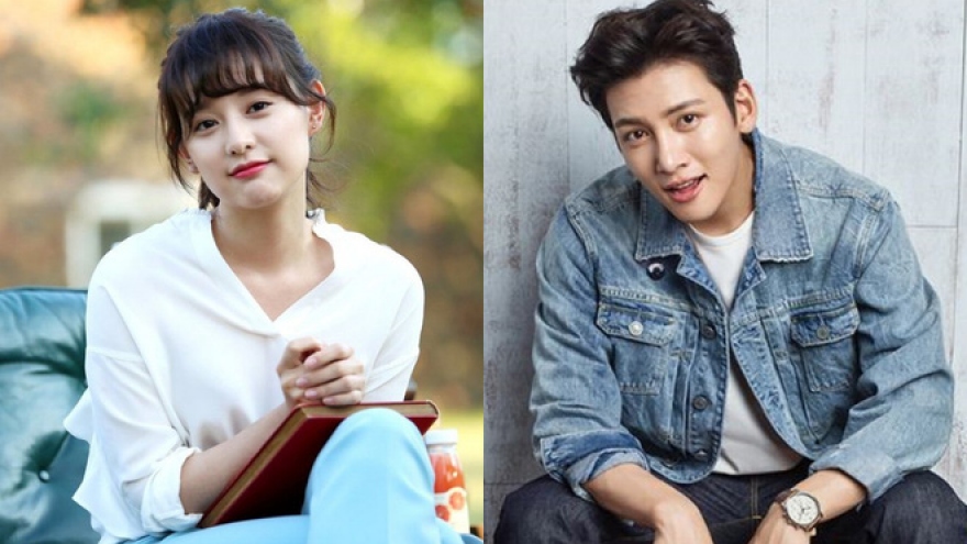 Ji Chang Wook sánh đôi cùng Kim Ji Won trong phim mới của đạo diễn "Điên thì có sao