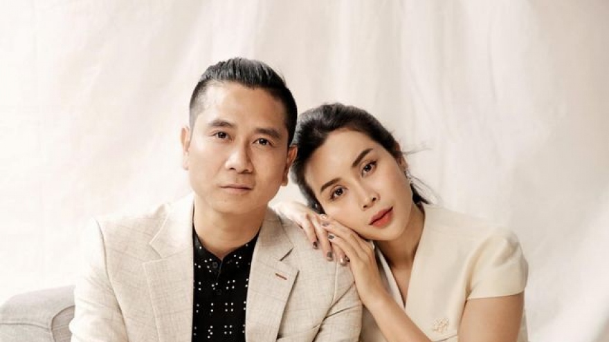 Vợ chồng Lưu Hương Giang chụp ảnh theo phong cách... vua Bảo Đại và Song Hye Kyo