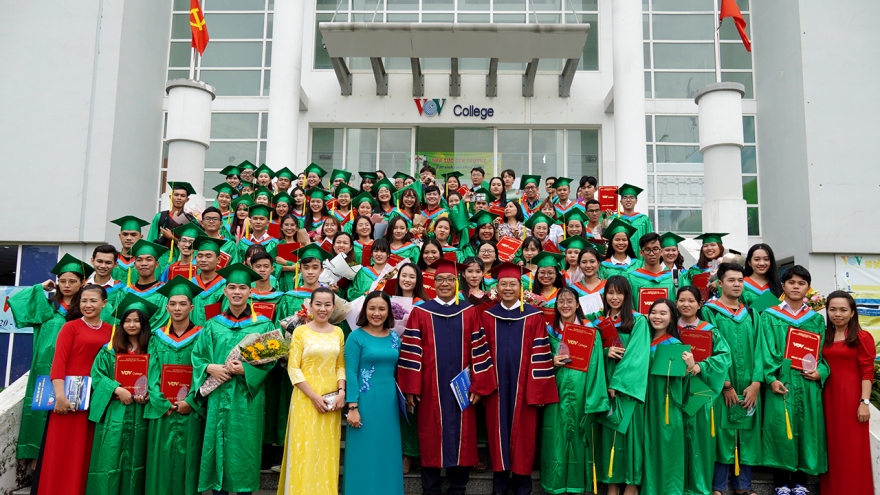 VOV College bế giảng khóa 2018 - 2020: Đào tạo gắn với thực tiễn