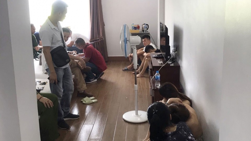 Phát hiện nhiều đối tượng sử dụng ma túy trong nhà nghỉ ở TP Uông Bí