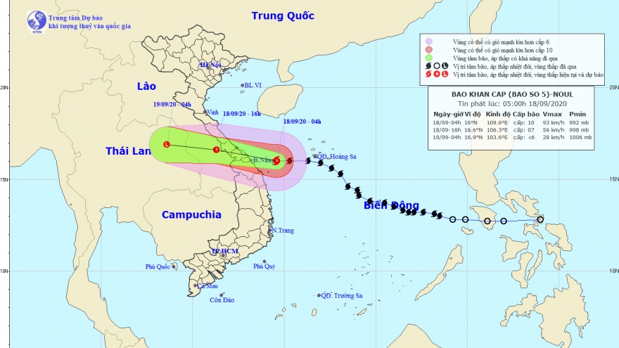 Bão số 5 giảm cường độ, đổ bộ vào đất liền từ Quảng Bình đến Quảng Nam