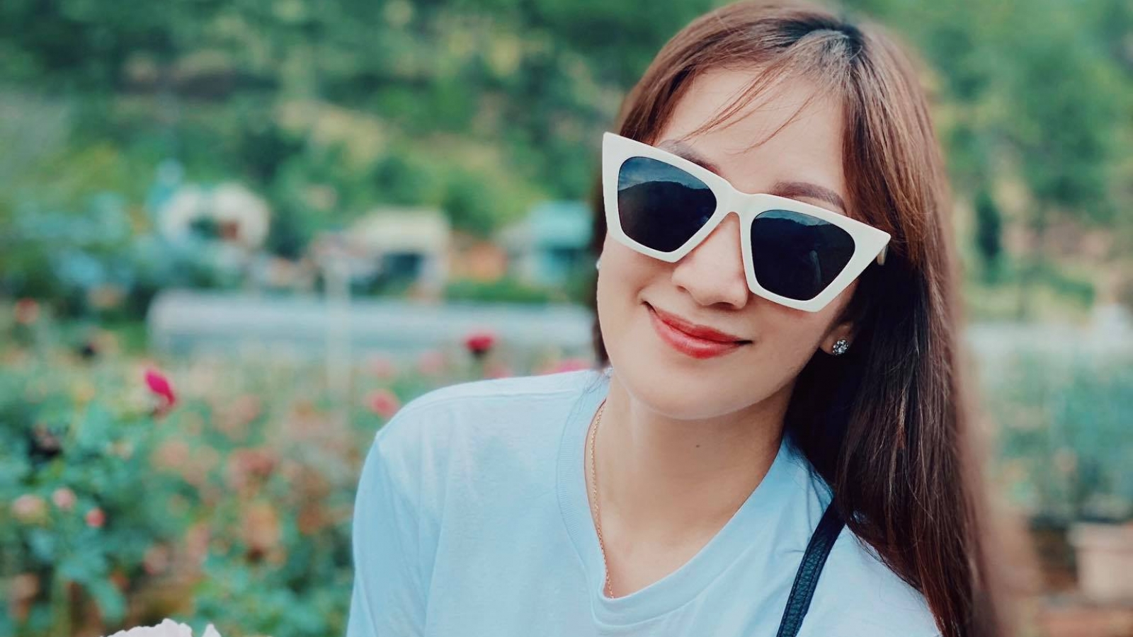 Chuyện showbiz: Khánh Thi ngọt ngào hỏi Phan Hiển "Anh có thích làm chồng em không?"