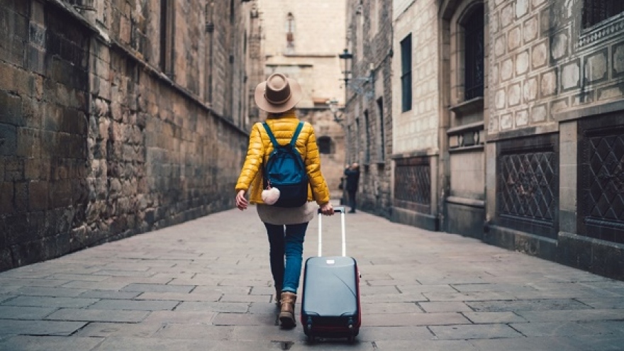 6 bí kíp giúp bạn tiết kiệm tiền khi du lịch nước ngoài một mình