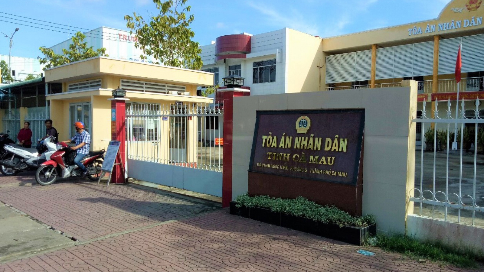 Vi phạm quyền giải trình, Tòa tuyên hủy Quyết định xử phạt hành chính của huyện 
