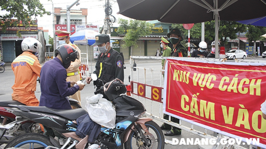 Da Nang removes COVID-19 checkpoints at gateways