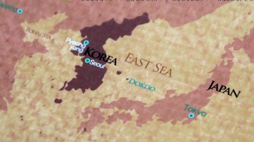 Có thể ghi chú vùng biển giữa Nhật Bản và Hàn Quốc thay tên gọi